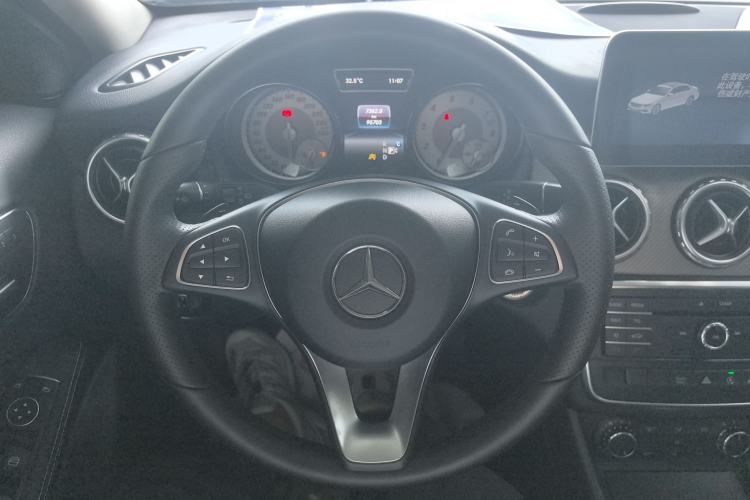 Used Mercedes-Benz GLA 2016 GLA 200 Sport Edition Steering Wheel