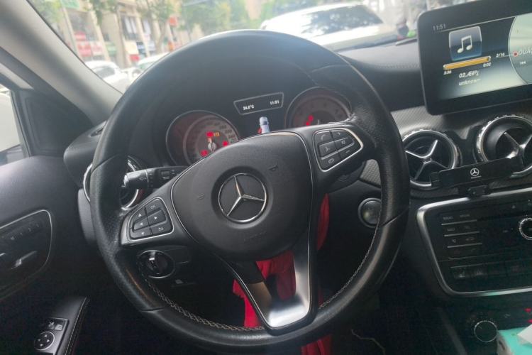 Used Mercedes-Benz GLA 2016 GLA 220 4MATIC Fashion Edition Steering Wheel