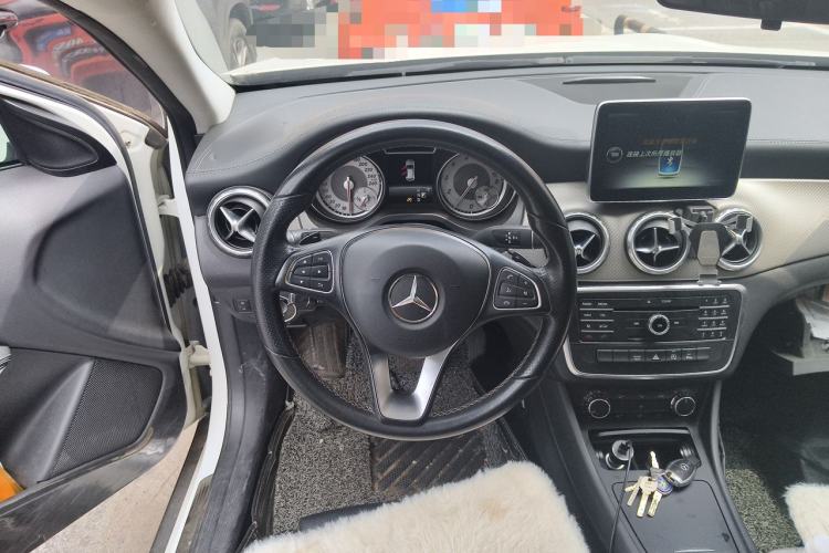 Used Mercedes-Benz GLA 2016 GLA 200 Sport Edition Steering Wheel