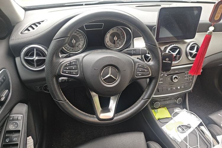 Used Mercedes-Benz GLA 2016 GLA 200 Fashion Model Steering Wheel
