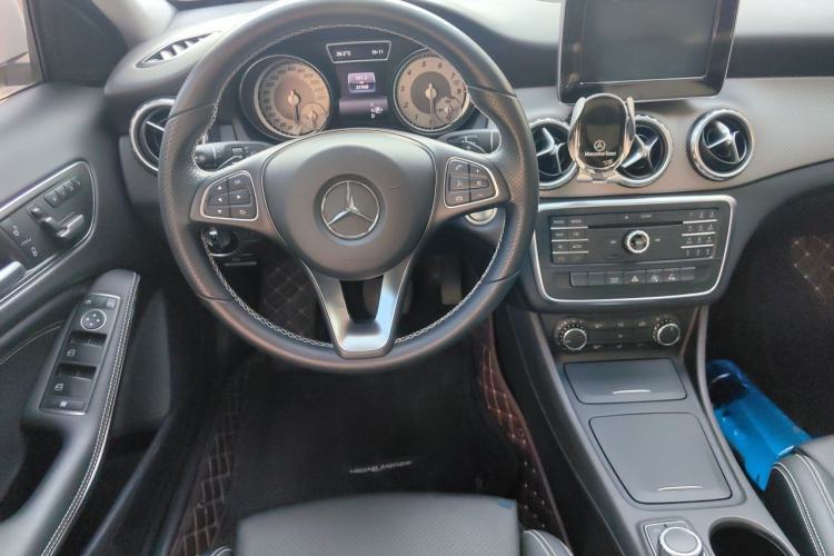 Used Mercedes-Benz GLA 2016 GLA 200 Sport Edition Steering Wheel
