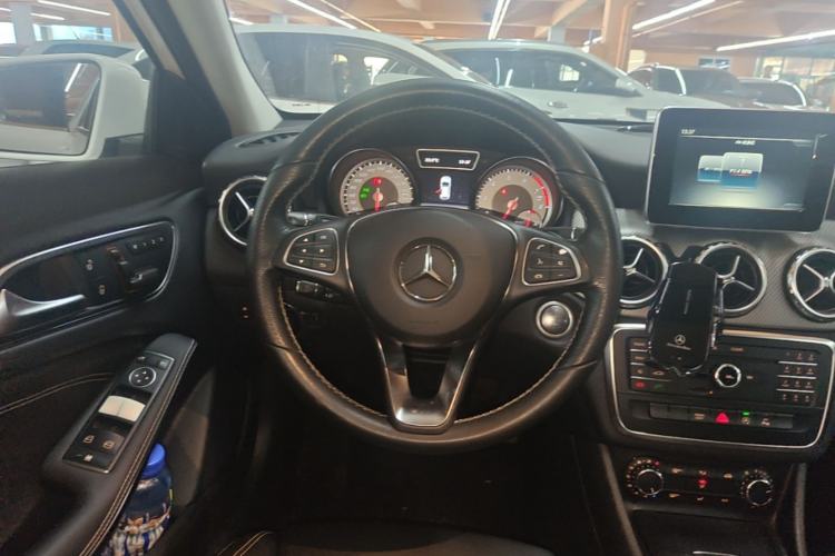 Used Mercedes-Benz GLA 2016 GLA 200 Sport Edition Steering Wheel