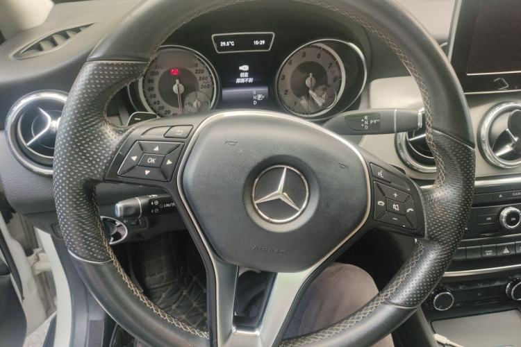 Used Mercedes-Benz GLA 2016 GLA 200 Sport Edition Steering Wheel