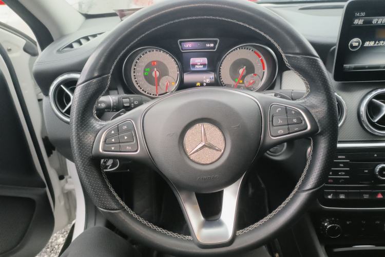 Used Mercedes-Benz GLA 2016 GLA 220 4MATIC Fashion Edition Steering Wheel