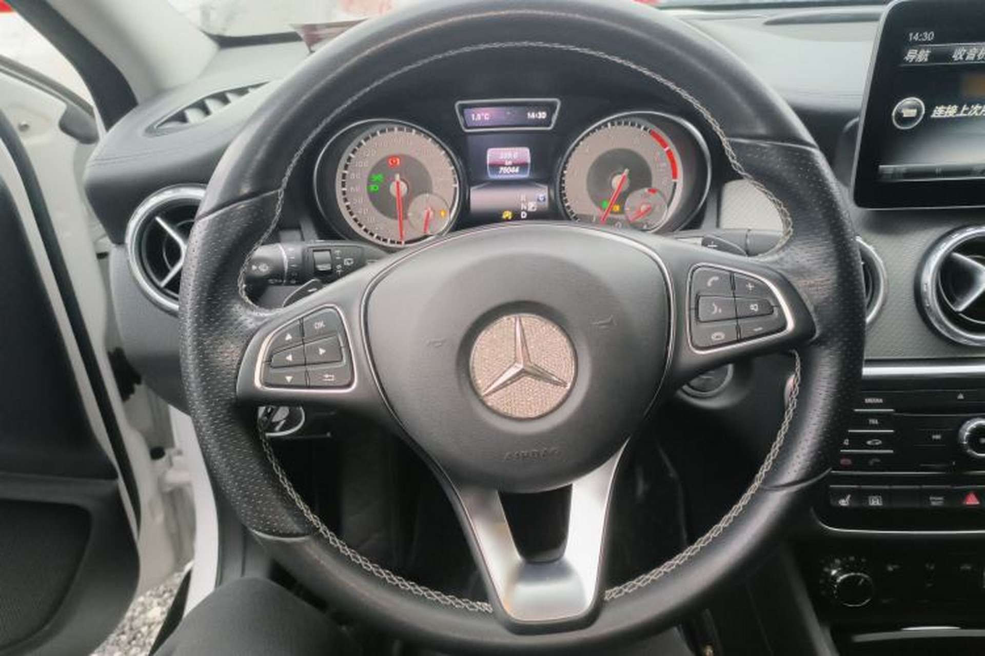 Used Mercedes-Benz GLA 2016 GLA 220 4MATIC Fashion Edition Steering Wheel