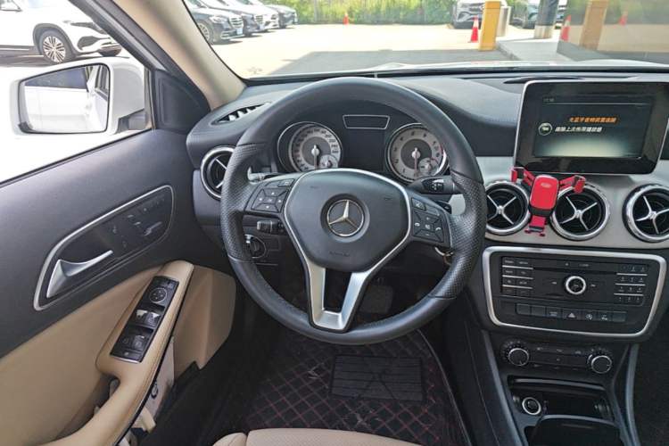 Used Mercedes-Benz GLA 2016 GLA 200 Fashion Model Steering Wheel