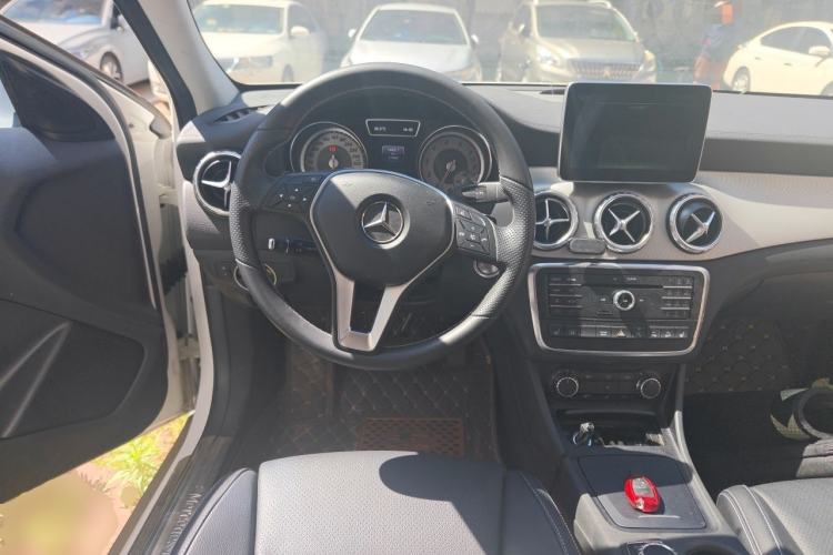 Used Mercedes-Benz GLA 2016 GLA 220 4MATIC Fashion Edition Steering Wheel