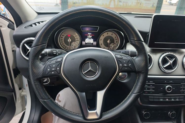 Used Mercedes-Benz GLA 2016 GLA 200 Fashion Model Steering Wheel