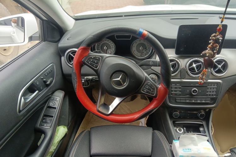 Used Mercedes-Benz GLA 2016 GLA 200 Fashion Model Steering Wheel