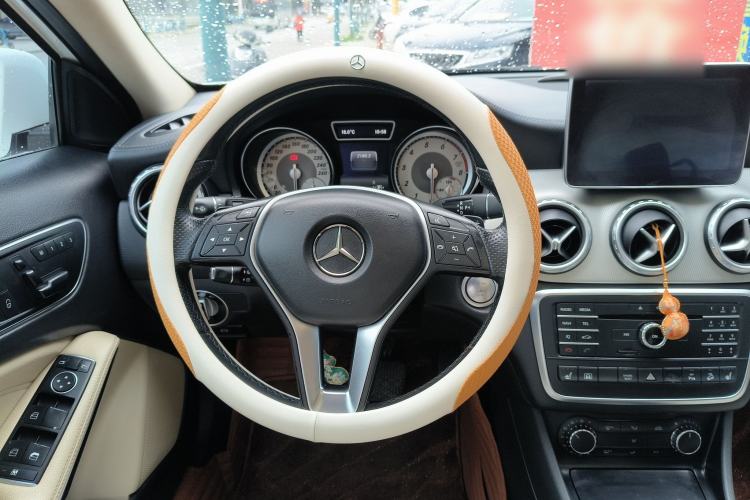 Used Mercedes-Benz GLA 2016 GLA 220 4MATIC Fashion Edition Steering Wheel
