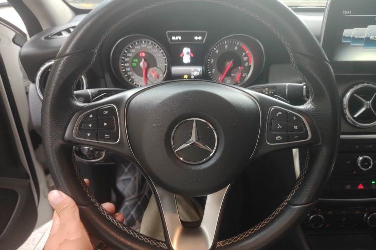 Used Mercedes-Benz GLA 2016 GLA 200 Sport Edition Steering Wheel
