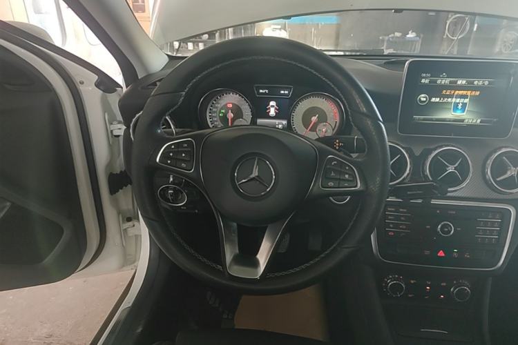 Used Mercedes-Benz GLA 2016 GLA 200 Sport Edition Steering Wheel
