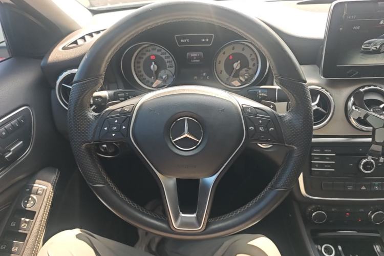 Used Mercedes-Benz GLA 2016 GLA 200 Sport Edition Steering Wheel