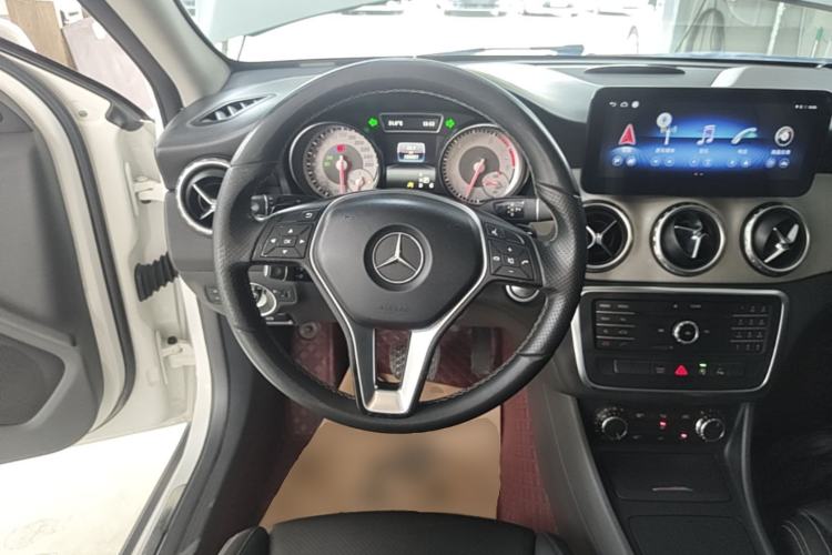 Used Mercedes-Benz GLA 2016 GLA 200 Sport Edition Steering Wheel