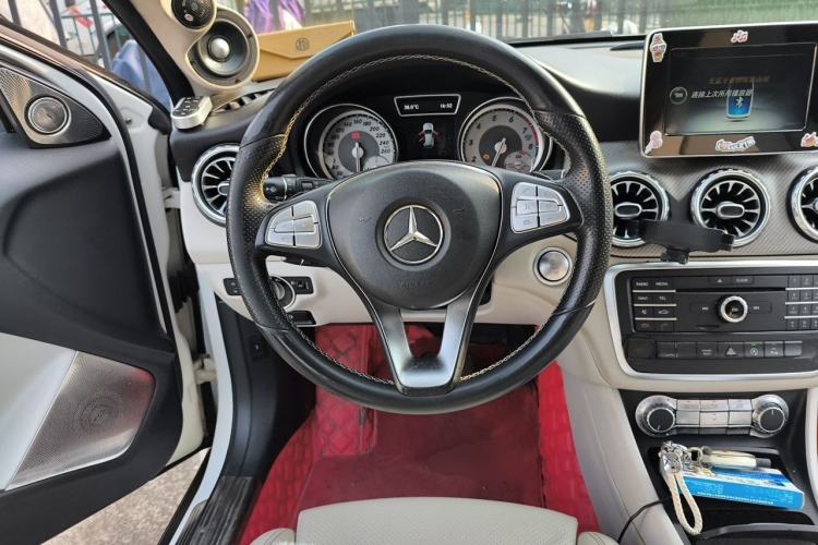 Used Mercedes-Benz GLA 2016 GLA 200 Sport Edition Steering Wheel