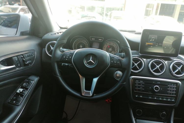 Used Mercedes-Benz GLA 2016 GLA 220 4MATIC Fashion Edition Steering Wheel