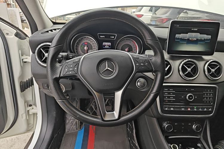 Used Mercedes-Benz GLA 2016 GLA 220 4MATIC Fashion Edition Steering Wheel