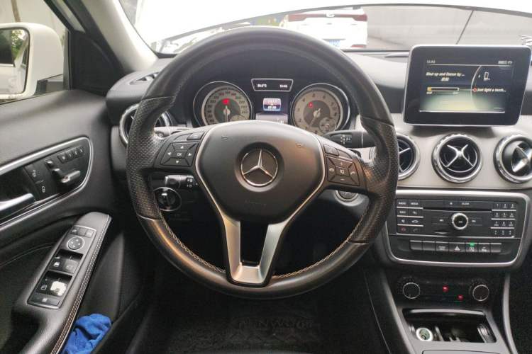 Used Mercedes-Benz GLA 2016 GLA 200 Fashion Model Steering Wheel