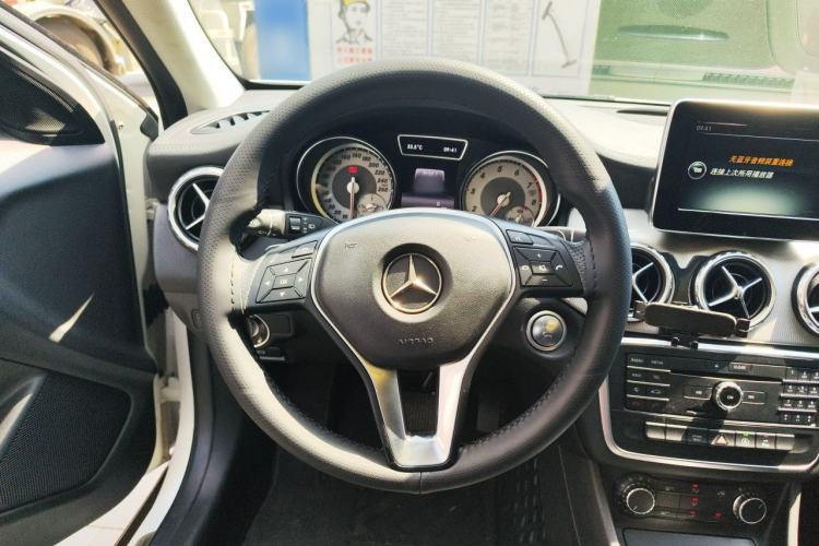 Used Mercedes-Benz GLA 2016 GLA 200 Fashion Model Steering Wheel