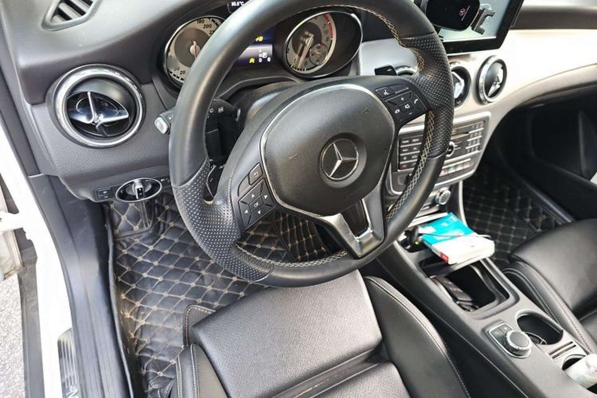 Used Mercedes-Benz GLA 2016 GLA 200 Sport Edition Steering Wheel