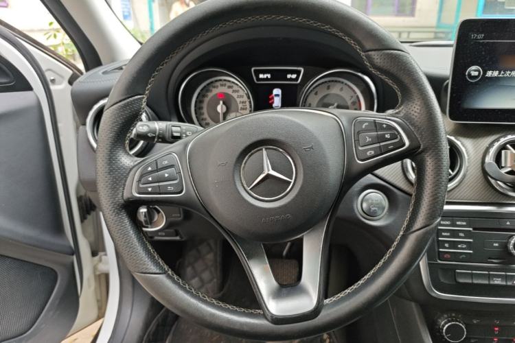 Used Mercedes-Benz GLA 2016 GLA 200 Fashion Model Steering Wheel