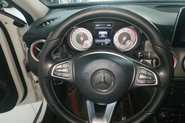 Used Mercedes-Benz GLA 2016 GLA 200 Fashion Model Steering Wheel