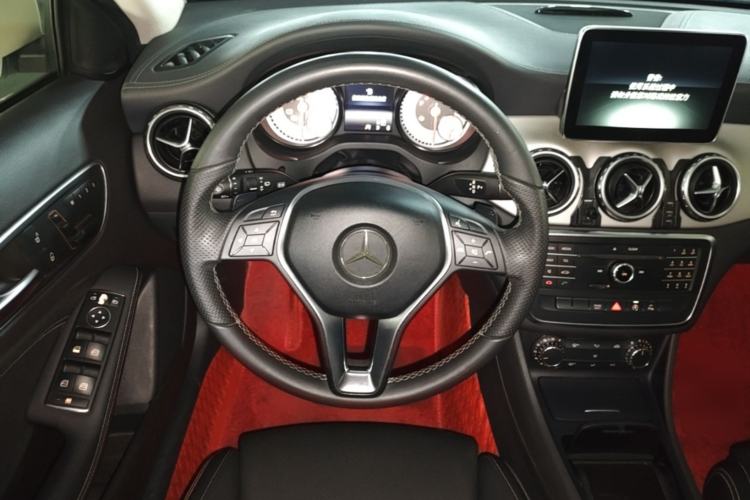 Used Mercedes-Benz GLA 2016 GLA 200 Fashion Model Steering Wheel
