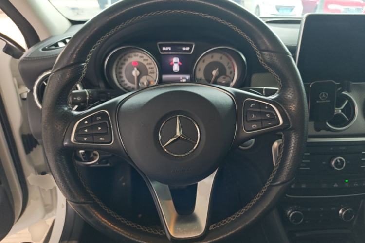 Used Mercedes-Benz GLA 2016 GLA 220 4MATIC Fashion Edition Steering Wheel
