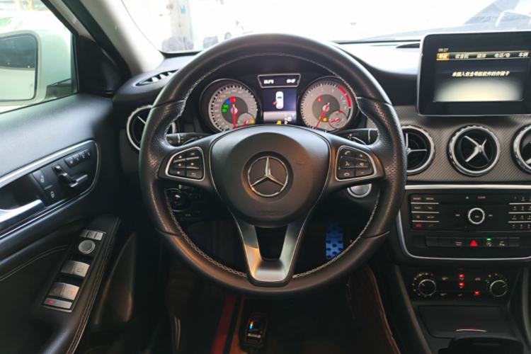 Used Mercedes-Benz GLA 2016 GLA 200 Sport Edition Steering Wheel