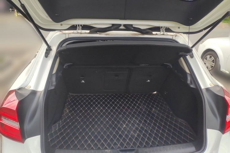 Used Mercedes-Benz GLA 2016 GLA 200 Fashion Model Trunk