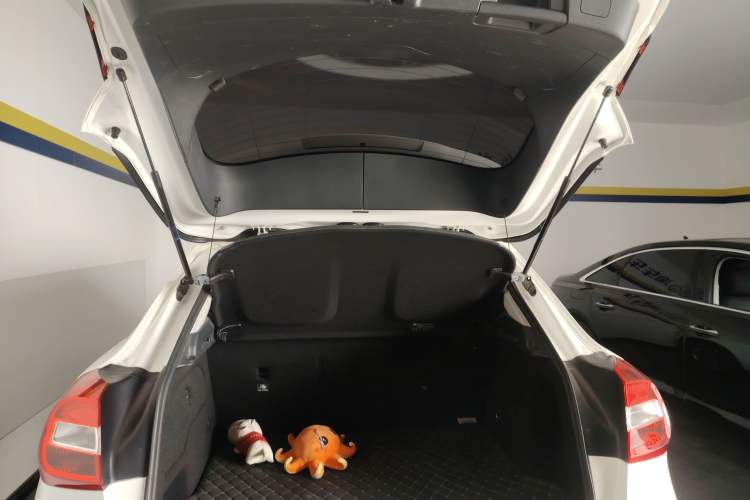 Used Mercedes-Benz GLA 2016 GLA 200 Sport Edition Trunk
