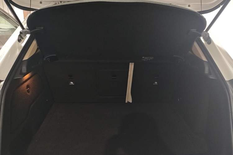 Used Mercedes-Benz GLA 2016 GLA 200 Fashion Model Trunk