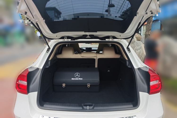 Used Mercedes-Benz GLA 2016 GLA 200 Fashion Model Trunk