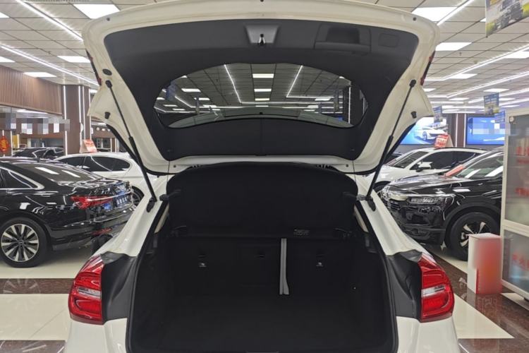 Used Mercedes-Benz GLA 2016 GLA 220 4MATIC Fashion Edition Trunk