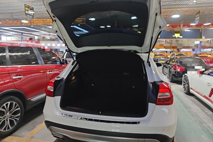 Used Mercedes-Benz GLA 2016 GLA 200 Fashion Model Trunk