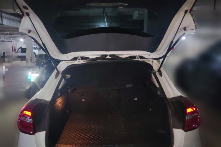 Used Mercedes-Benz GLA 2016 GLA 200 Fashion Model Trunk