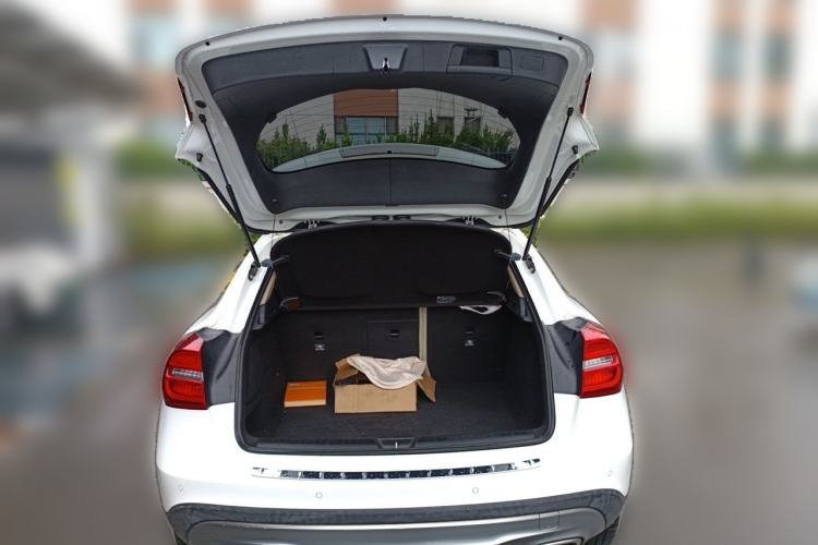 Used Mercedes-Benz GLA 2016 GLA 200 Fashion Model Trunk