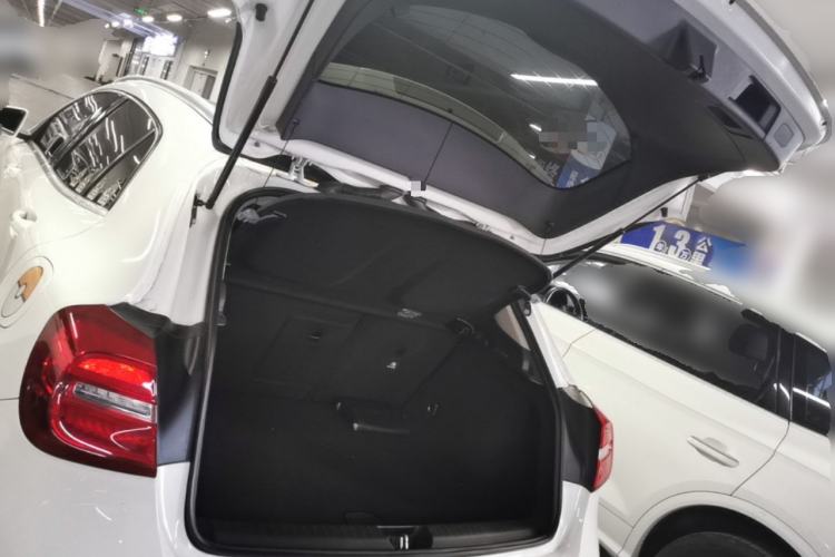 Used Mercedes-Benz GLA 2016 GLA 200 Fashion Model Trunk