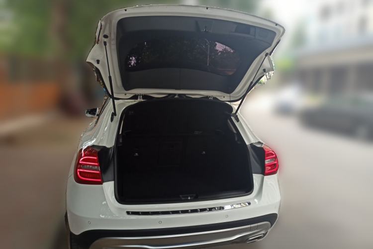 Used Mercedes-Benz GLA 2016 GLA 200 Fashion Model Trunk