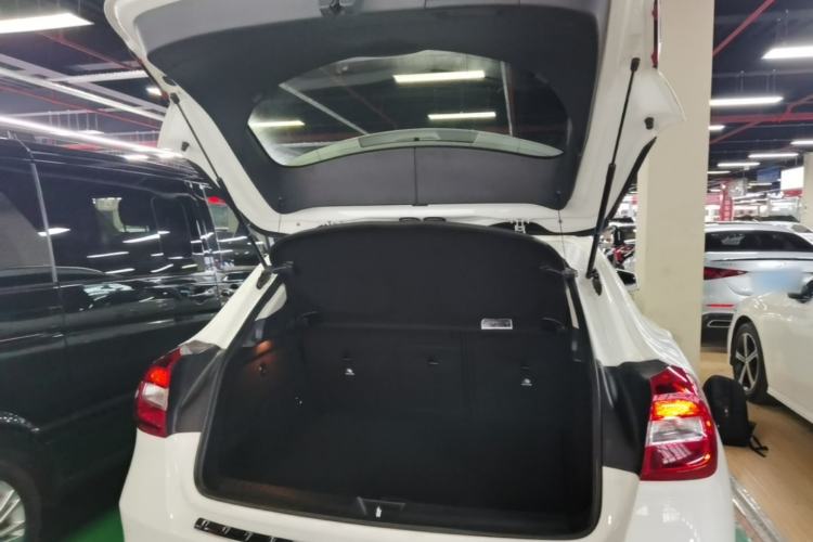 Used Mercedes-Benz GLA 2016 GLA 200 Sport Edition Trunk