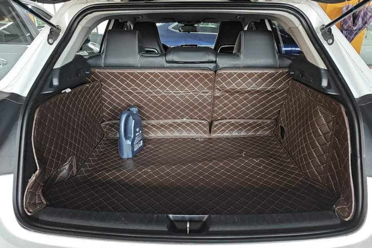 Used Mercedes-Benz GLA 2016 GLA 200 Fashion Model Trunk