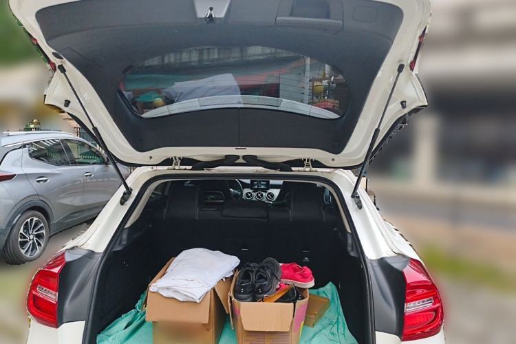 Used Mercedes-Benz GLA 2016 GLA 200 Fashion Model Trunk