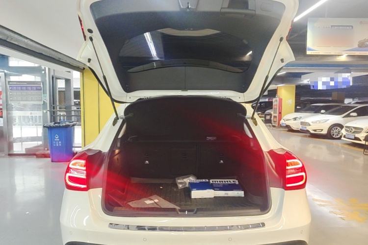 Used Mercedes-Benz GLA 2016 GLA 200 Fashion Model Trunk