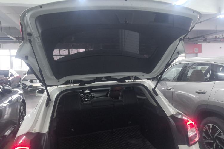 Used Mercedes-Benz GLA 2016 GLA 200 Fashion Model Trunk
