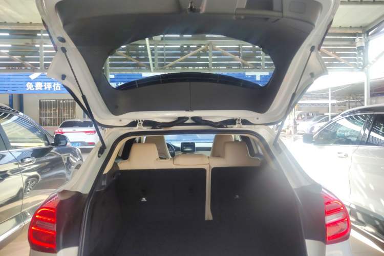 Used Mercedes-Benz GLA 2016 GLA 200 Fashion Model Trunk