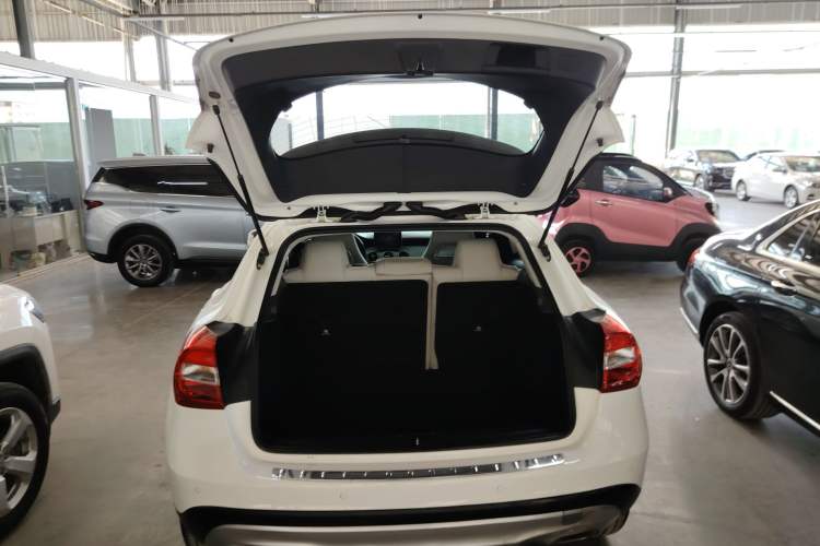 Used Mercedes-Benz GLA 2016 GLA 200 Sport Edition Trunk