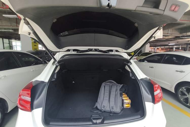 Used Mercedes-Benz GLA 2016 GLA 200 Fashion Model Trunk