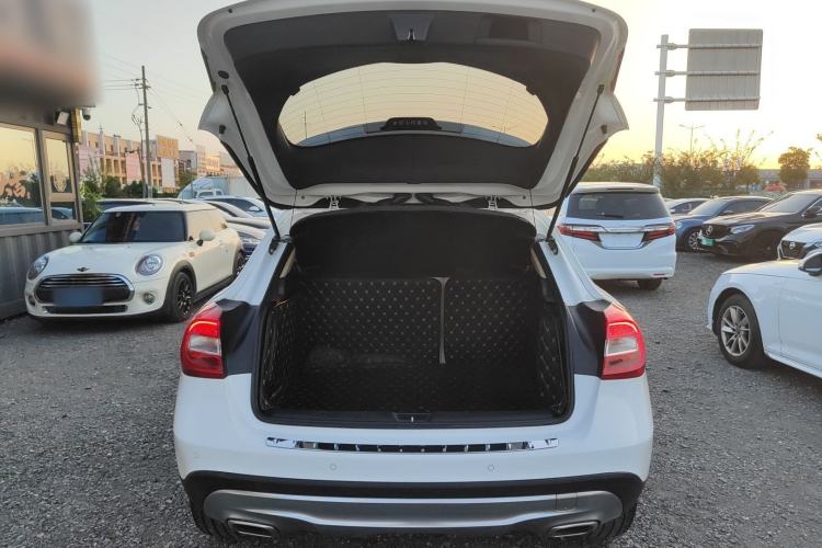 Used Mercedes-Benz GLA 2016 GLA 200 Sport Edition Trunk