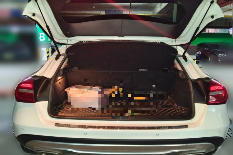 Used Mercedes-Benz GLA 2016 GLA 200 Fashion Model Trunk