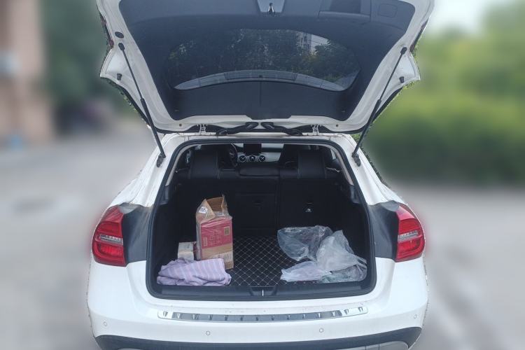 Used Mercedes-Benz GLA 2016 GLA 200 Fashion Model Trunk